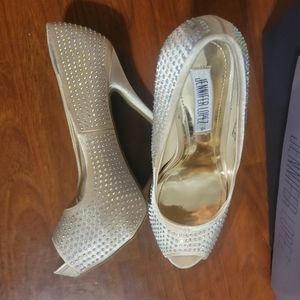 Jennifer Lopez rhinestone 6.5 size open toe heels cream colored